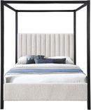 Kelly - Bed