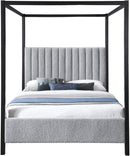 Kelly - Bed